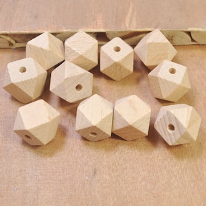 High quality Faceted beech Wood Bead,20Pcs 18mm Unfinished Natural Geometric Figure Polygon Wooden Beads,For DIY Beads Necklaces