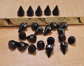 50Pcs Black Spikes, Sew On Stud Spikes, plastic spikes, flat back spikes, cone studs,Spikes Stud 10x15mm
