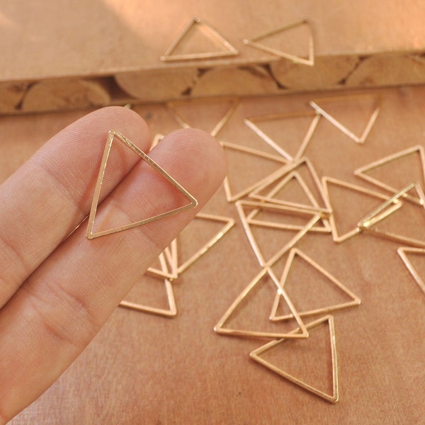 50pcs KC Gold Triangle Charm,Brass Triangle Rings,KC Gold Plated Triangle Connectors,Triangle pendant ,Triangle Links- 24x24mm--FF5521#