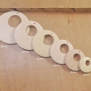 20pcs 25/35/40/45/50/60mm unfinished Wood Pendants,wooden earrings,Round wood earrings,Rounded with middle hole,earring hoop,Jewelry Supply