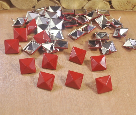 Metal Studs,50/100 Red Square Metal Pyramid Studs for Clothing