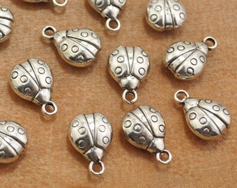 25 Stück Kleiner Marienkäfer Charms Antik Silber Marienkäfer Anhänger, Doppelseitiger Marienkäfer Charme, 3D Anhänger, 10 x 15 mm