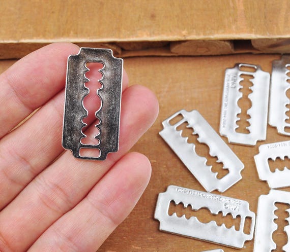 8pcs Antique Silver Razor Blade Charm Pendant, Dull Edge,ouble