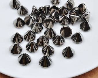 Colgantes CCB con forma de pincho - Juego de 50 piezas - Cuentas con forma de pincho, color negro plomo, sin níquel, agujeros de 1,2 mm, 12 x 10 mm