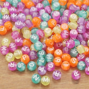 200pcs English tiny Round Alphabet Beads,7mm Brightly Colorful Round Beads,White Color Letters,Acrylic Beads-Plastic Beads With 2mm Hole