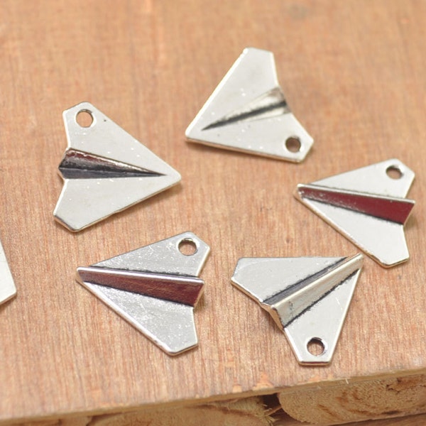 30pcs Paper Airplane Pendant . Paper Airplane Origami Charms,Jewelry Craft Supply,3D Antique Silver zinc alloy pendant beads--17x18mm