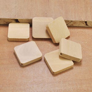 20pcs Flat Square Wooden beads,Square Natural Wood Bead Unfinished rhombus Wood Bead Pendants - 28x27mm.