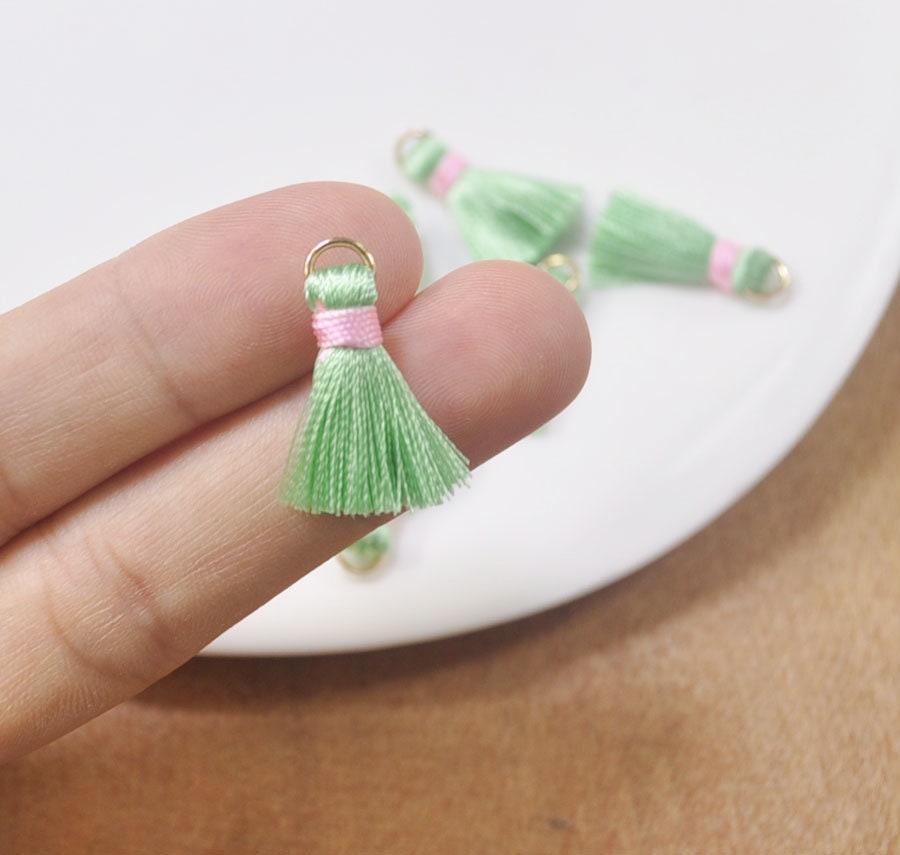 20pc 0.9" of Pastel green Mini Tassels DIY Craft Supplies,Jewelry tassel,Short Boho tassel,Small tassel Fringe Trim,Silk Earring tassel-FR22
