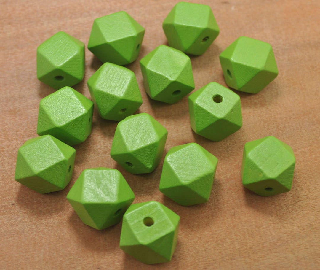 50 perline di legno a forma di figura geometrica, perline di legno a cubo sfaccettate geometriche rosso rosa da 20 mm, perline di legno ecologiche per gioielli artigianali --FF3802 - Italia
