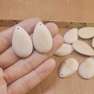 Wood teardrop earrings,10Pcs Unfinished Wooden Beads Pendants,Teardrop ,Natural Wood,DIY painted earrings, Craft Blanks--33X20mm