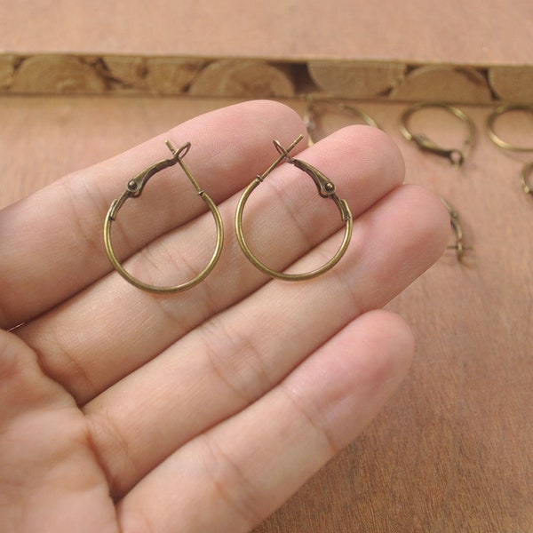 Petites boucles d’oreilles Hoops, 50pcs 20mm Antique Bronze Plaqué métal Boucles d’oreilles Hoops, Perles Boucles d’oreilles Hoops, 20mm.