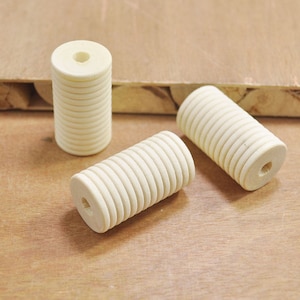 25Pcs Unfinished Natural wood pillar beads,screw thread wood column,cylinder shaped wood pendant, spiral Wood barrel beads, 35x20mm(MT3695F)