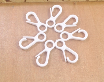 50 pezzi - Fibbie con ganci per guanti in plastica bianca, fermagli in plastica, moschettone di sicurezza utilizzato per collane con mascherina - 33 mm x 14 mm