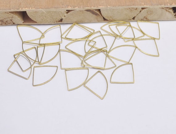 50pcs Raw Brass Charms Findings 20x15 mm,Triangle Charms Connector,Brass Triangle Pendant