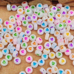 200 stuks, gemengde hartkralen, lichtgevende hartkralen, acryl ronde kralen van 7 mm, hartkralen, hartsymboolkralen, afstandkralen, sieradenkralen