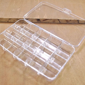 2pcs di trasparente plastica di stoccaggio perline contenitore scatola cassa,15 compartimenti Hinged Lid Storage fai da- Progetti artigianali forniture - 150x94mm