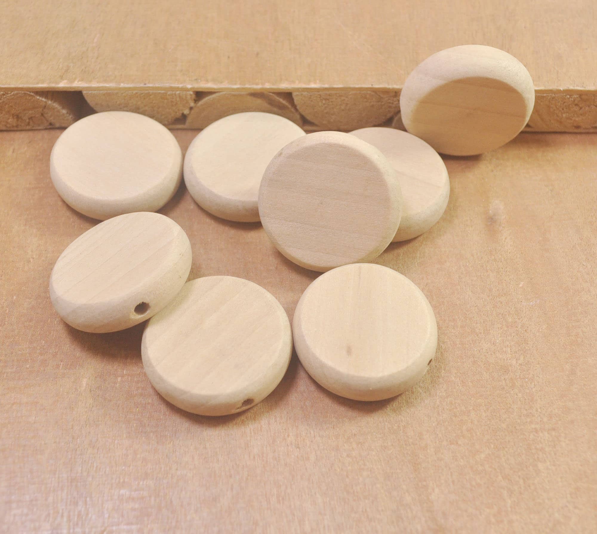 20 Pieces 1.25 Inch Diameter Wood Round 4 Hole Flat Button Circles for  Crafts