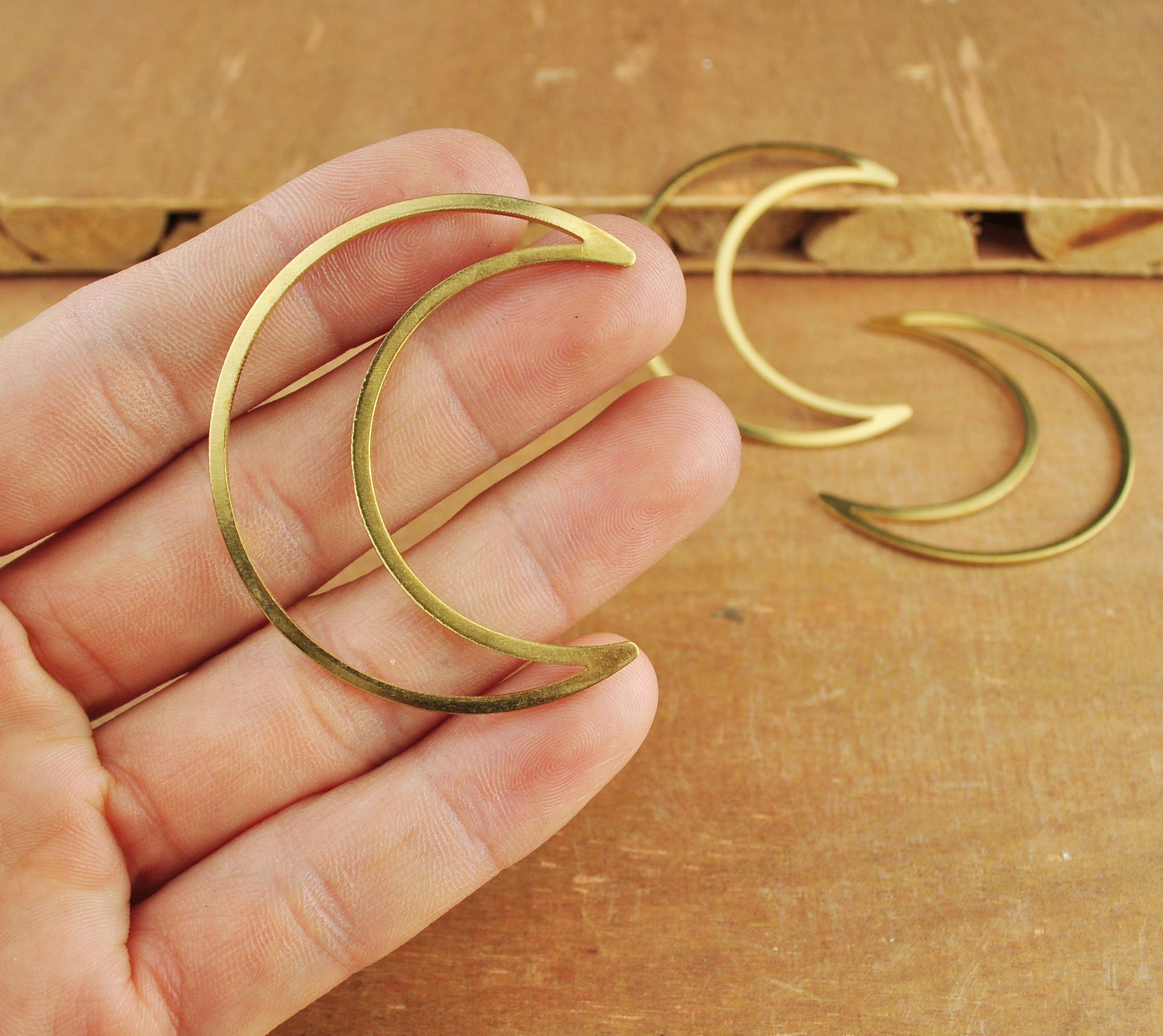 Crescent Moon Charm,10 - 100Pcs Raw Brass Crescent Moon Rings, Crescent Moon Connector，Large Oversized Crescent Charms  (40x50mm)