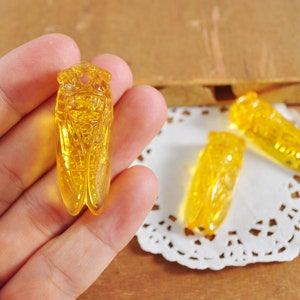 Vintage Acrylic Cicada，Transparent Yellow Cicada Pendant，Cicada Charm,Acrylic Cicada ornament accessories, jewelry making DIY handmade craft