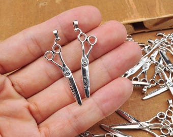 40pcs 1.7“ Mini Scissors Pendants,Antique Silver Scissors Charms,Hairdressing tool Charms,Vintage Metal scissors jewellery making--12x44mm.