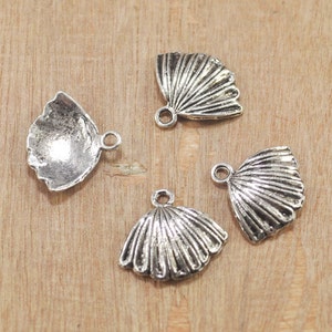 Ciondolo a forma di conchiglia in argento, 20 ciondoli a forma di conchiglia in argento antico, pendenti da spiaggia, ciondolo a forma di conchiglia 18 x 16 mm