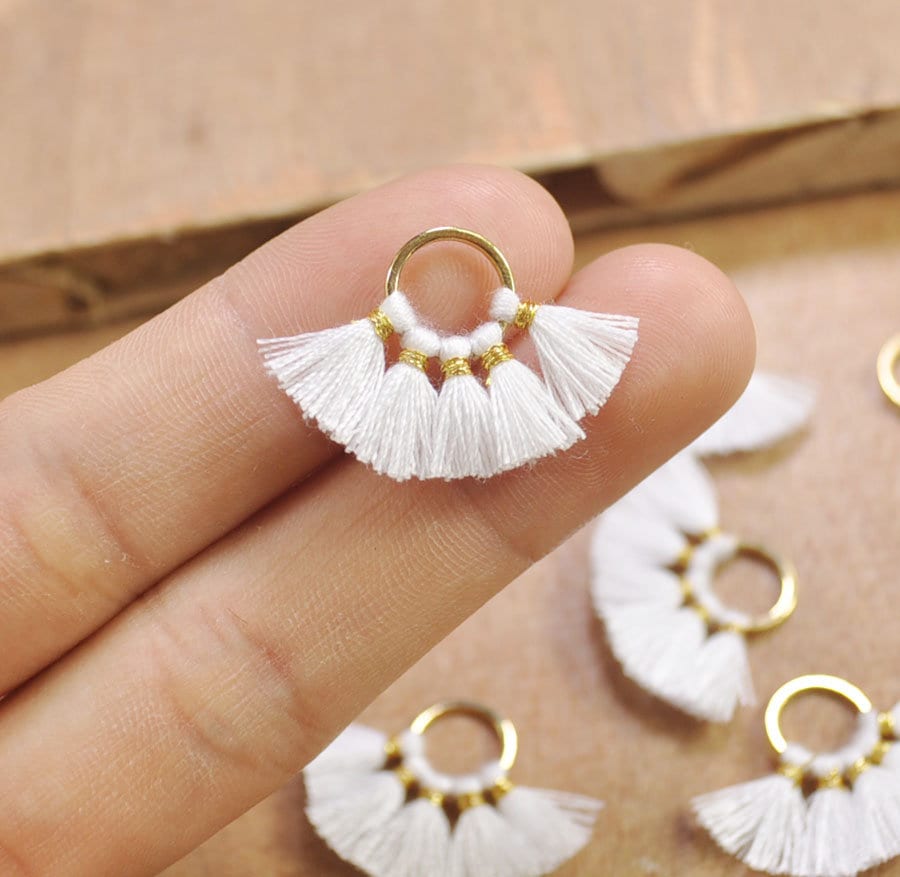 Luxury White Lace Tassel Mini