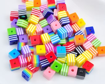 30 Perles Cubes En Résine Rayées - 8x8mm, Couleurs Assorties, Pour Création De Bijoux