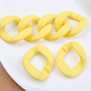 17Pcs（40cm length） Acrylic Chunky Chain Links,Yellow Color Plastic Open Links Matte Necklace or Bag Chain Links,40x34mm