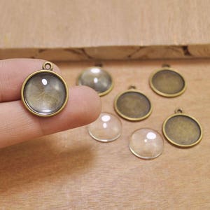 16mm Cabochon Base Settings -20pcs Antique Bronze Bezel Tray Charm Pendants with 20Pcs Clear Glass Cabochons