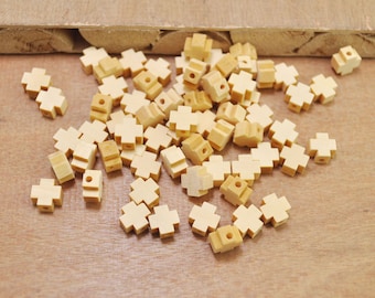 50 pequeños colgantes de cruz de madera, colgante de cruz de madera natural sin acabado, cuentas de cruz de madera cuadradas - 7,5 x 7,5 x 5 mm