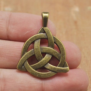 Antique Bronze Celtic Knot Triangle Chram Pendant - 15pcs metal Flower Of Life Charms necklce pendants--26x34mm