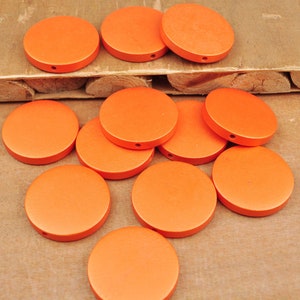 20Pcs 30mm Orange Flat Round Coin Wood Beads,Dyed Round beads,Loose Beads Wholesale Lot for Jewelry Earring Making DIY Craft Woodcraft