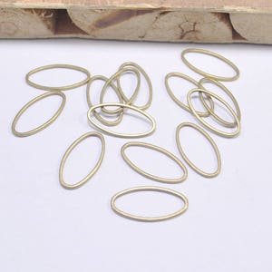 50pcs Raw ottone piatto ovale saltare anello, connettori Oval, charm.oval ovale Ciondolo - 20x10mm