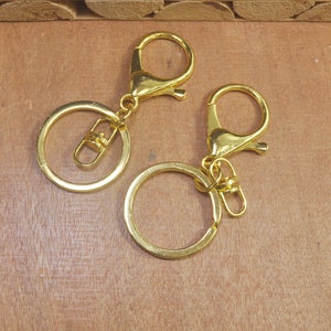 10 pcs Gold Lobster Clasps on Key Ring,Large Keychain Key Ring With Lobster Swivel Clasps for Adding Lanyards Charms