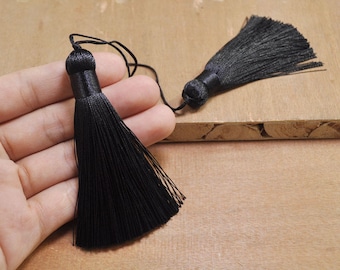 2 Stück schwarze Seiden Quaste, 82 mm große Quasten, handgemachte Quaste aus Seide, Halskette Quaste, Schmuck Quaste, Boho Quaste, Kissen Quaste