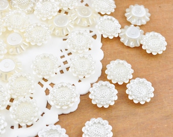 100Pcs Flower beads,White Pearl Acrylic Flower Shape With 2 Holes,Flower Beads DIY Jewelry Supplies,14mm
