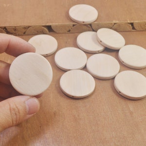 Wooden Beads,20 pieces Flat Round Natural Wood Beads,Large Unfinished Flat Round Natural Wood Bead Wooden Disc Thick Bead-35x5.5mm