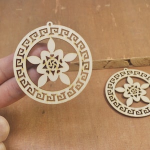 10pcs Round Flower Wood Pendant -Wooden Earrings-  Wood Jewelry -Carved Wooden Necklace Pendant,60mm