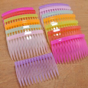Hair Combs,20 pcs Mixed color plastic Hair Combs 14 teeth (45mmx70mm) image 3