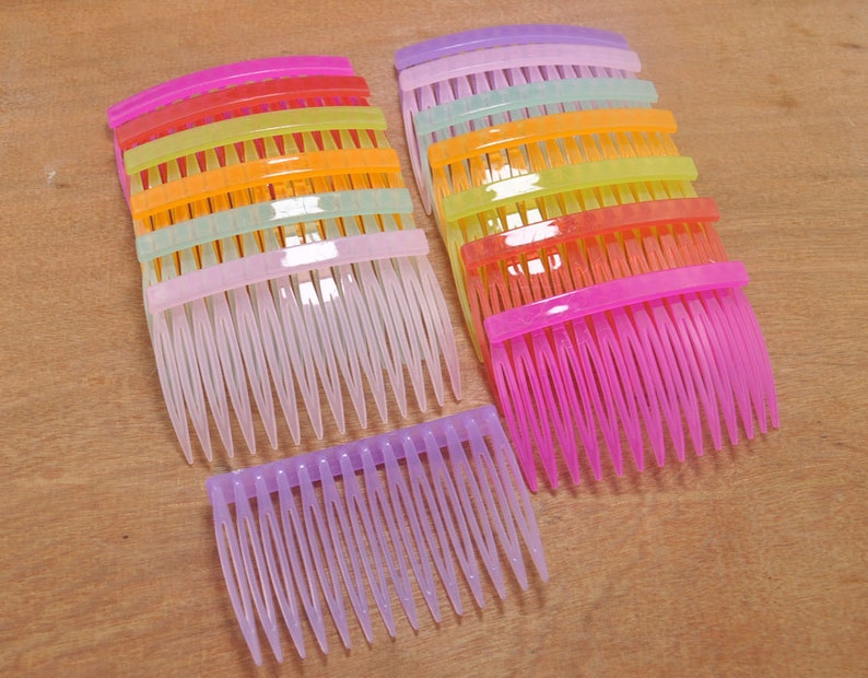 Hair Combs,20 pcs Mixed color plastic Hair Combs 14 teeth (45mmx70mm) image 3