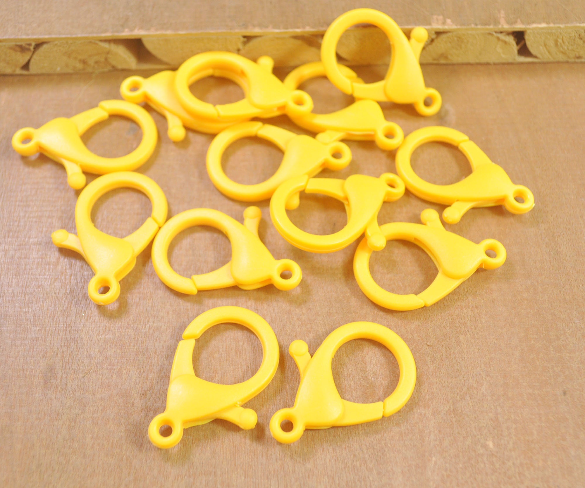 30pcs Yellow Plastic Lobster Clasp,glasses Chain Clasps,handbag