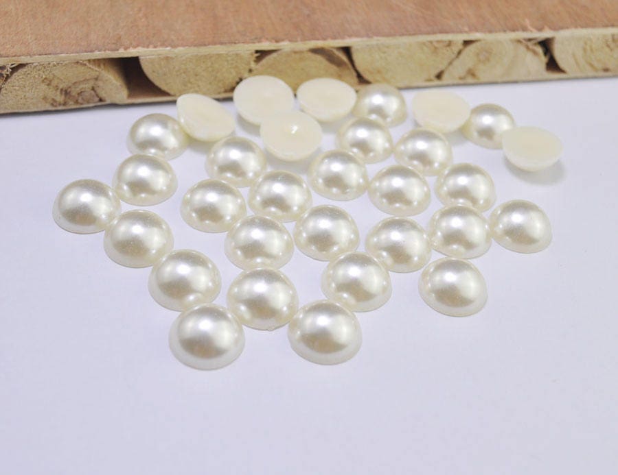 Niziky 300PCS Flat Back Half Round Pearls, 14mm Blue Half Round Flatback  Pearls Gems Beads for Crafts, Flat Back Half Pearls for Craft Projects