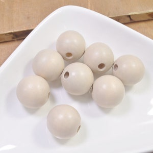 25mm Round wood bead,10Pcs Beige wooden beads,5mm hole,hand beads,wood earrings or necklace making.