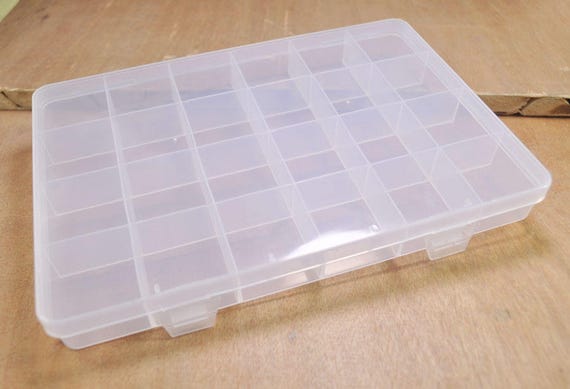 2pcs of Plastic Storage Bead Container Box Case,24 Compartments for  Beads/Charms -- 19.2x13.3cm