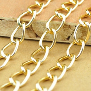 Chain,Light Gold aluminium chain,1 meter-3.3 feet, twist Cable Link chain,Aluminium Open LInks Chain,Metal Findings--10x15mm.