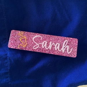 Etiqueta de nombre personalizada