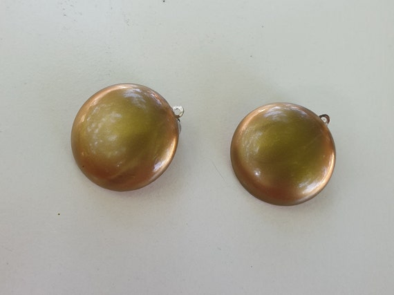 Gold clamp earrings, vintage clamp earrings, retro