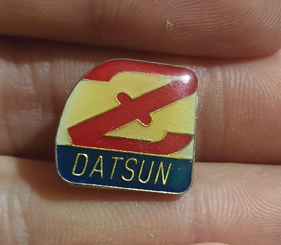 Datsun, Datsun pin, Datsun car, datsun car logo, g