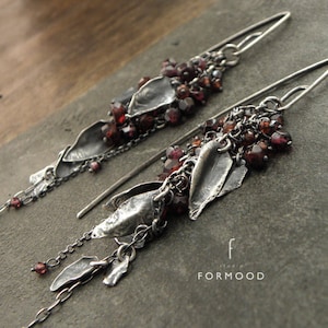 Sterling silver and  garnet - long earrings