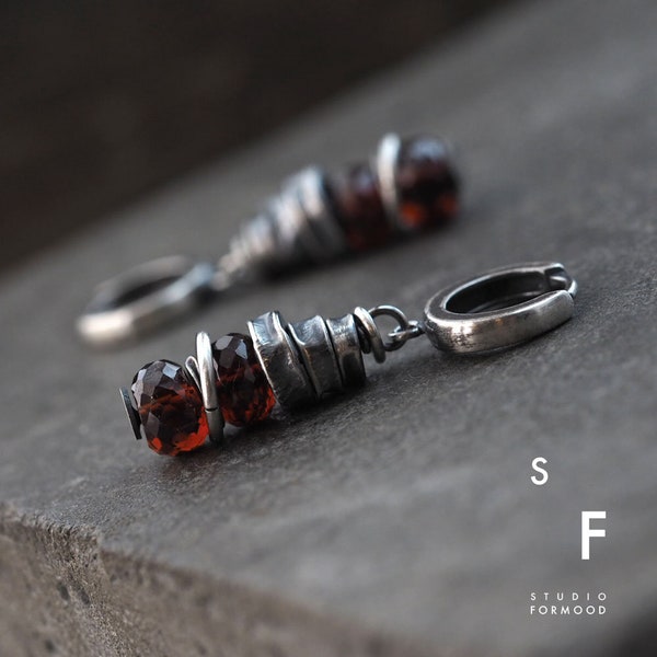 oxidized sterling silver & garnet - earrings